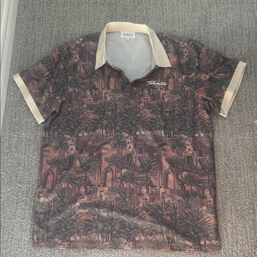 TEAMLTD Graphic Polo Shirt with Beige Collar - new